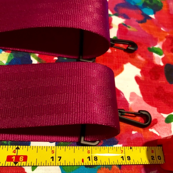 Backpack Seatbelt straps - Picture 3 of 6